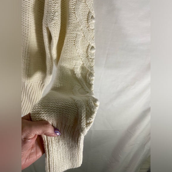 Vintage 80’s Cable Knit Crochet Sweater - Picture 4 of 5